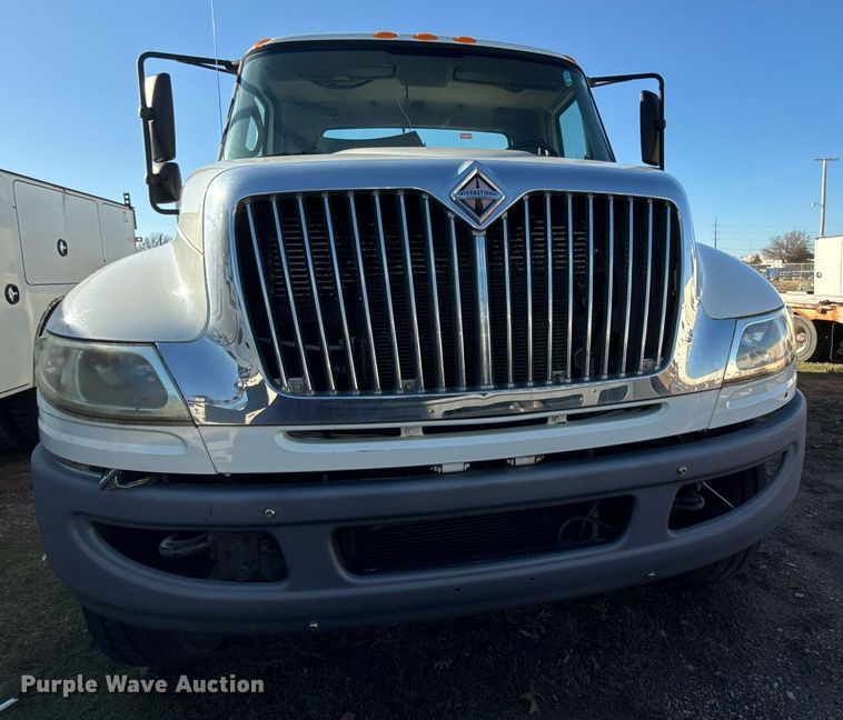 image for item EG7953 2008 International 4400 utility / service truck