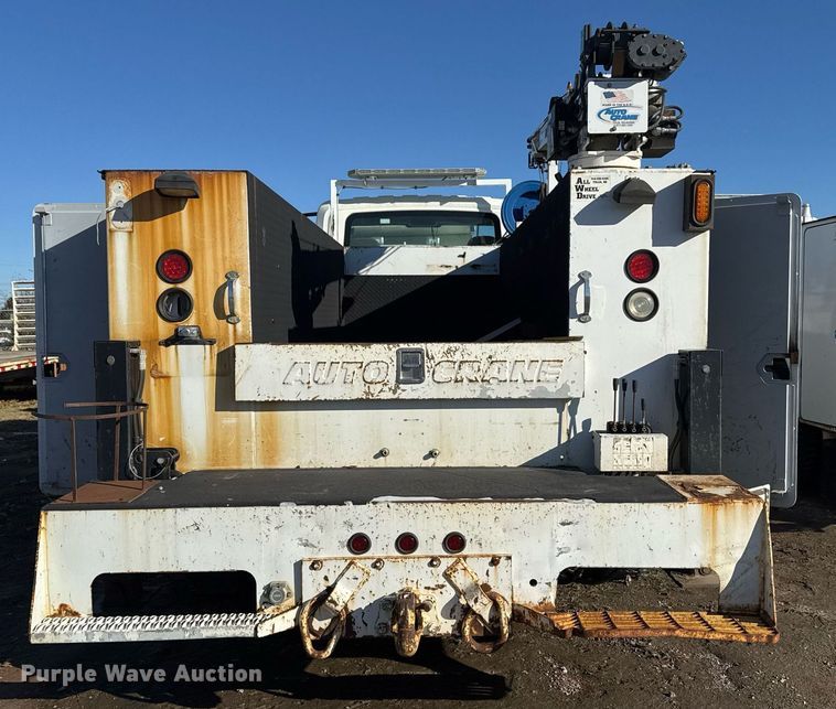 image for item EG7953 2008 International 4400 utility / service truck