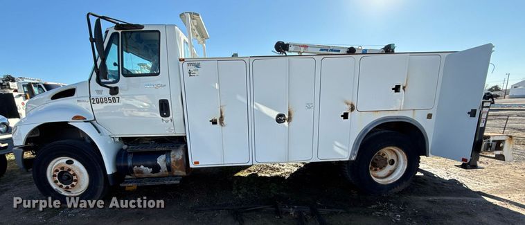 image for item EG7953 2008 International 4400 utility / service truck