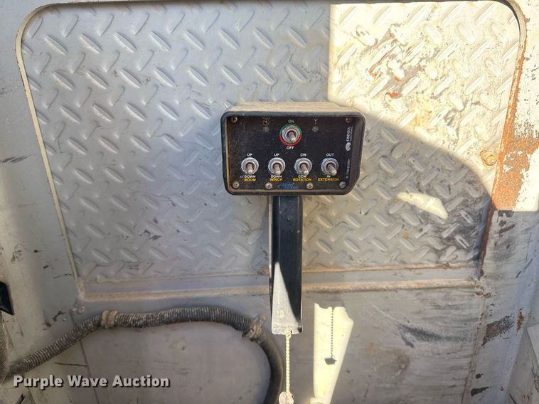 image for item EG7953 2008 International 4400 utility / service truck