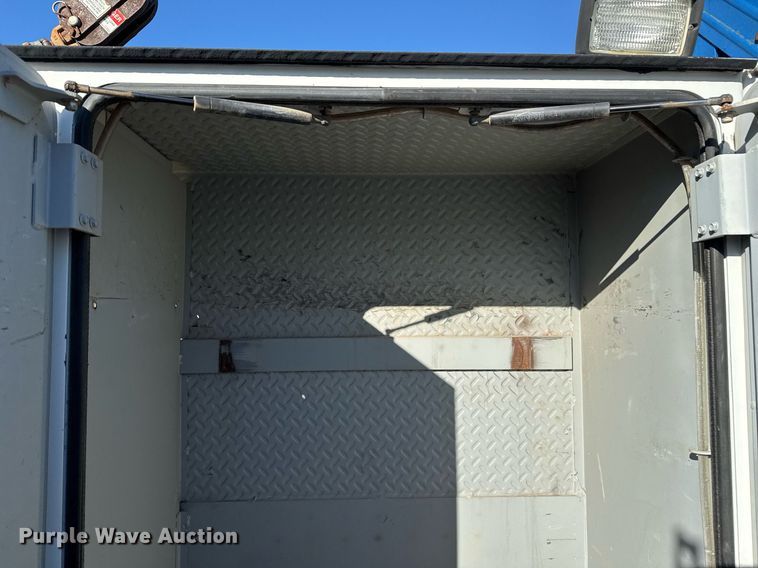 image for item EG7953 2008 International 4400 utility / service truck