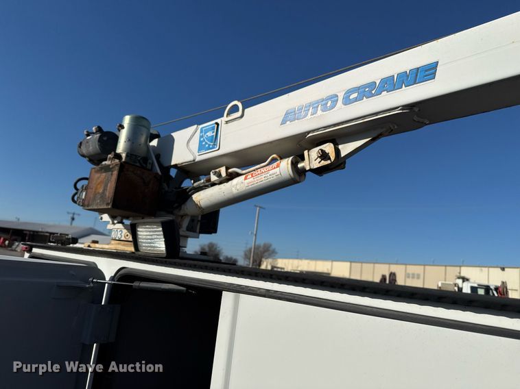 image for item EG7953 2008 International 4400 utility / service truck