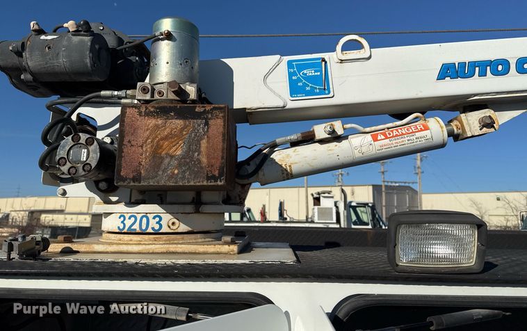 image for item EG7953 2008 International 4400 utility / service truck