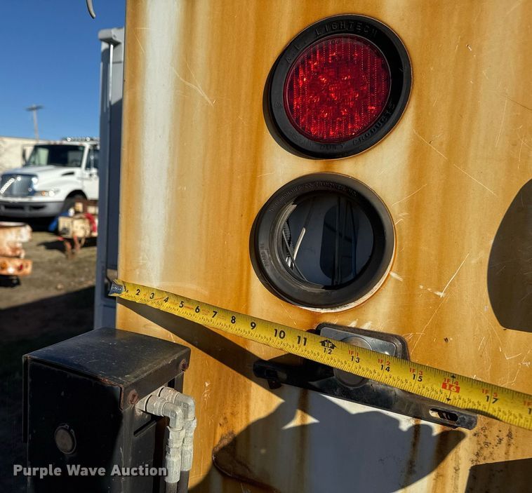 image for item EG7953 2008 International 4400 utility / service truck