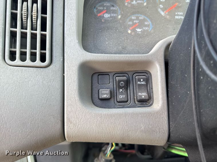 image for item EG7953 2008 International 4400 utility / service truck