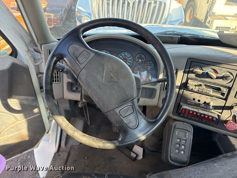 image for item EG7953 2008 International 4400 utility / service truck