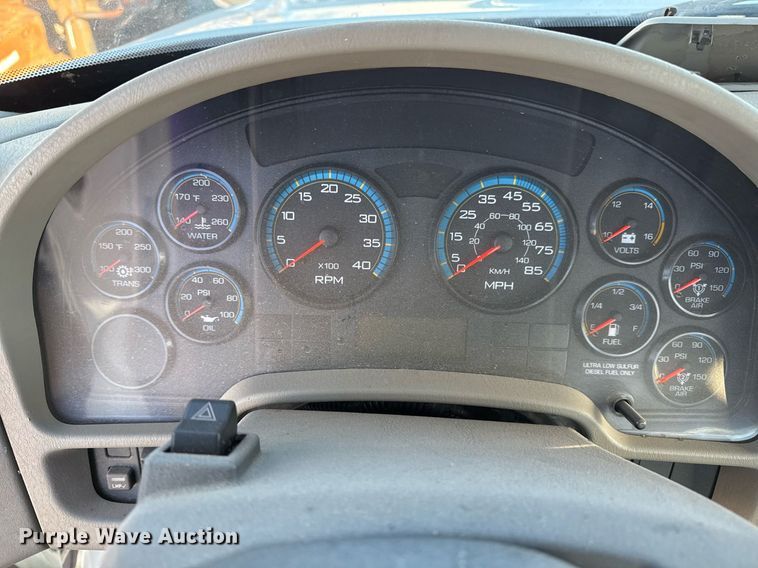 image for item EG7953 2008 International 4400 utility / service truck