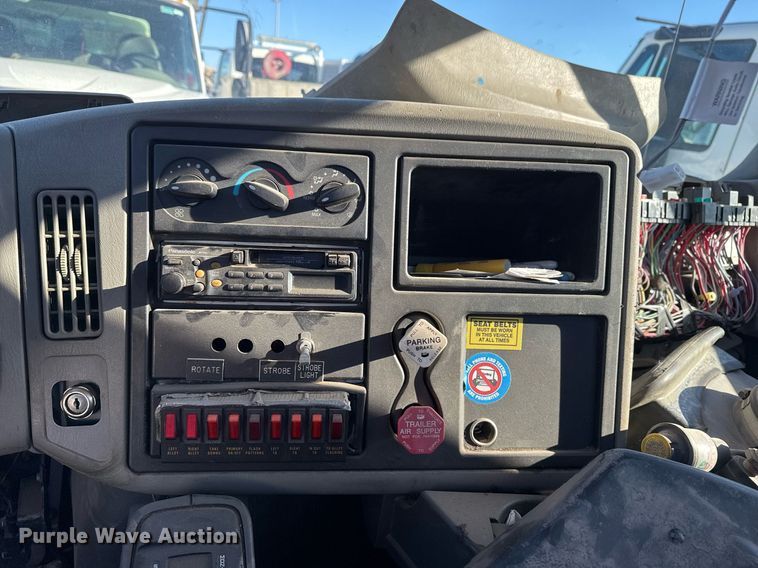 image for item EG7953 2008 International 4400 utility / service truck