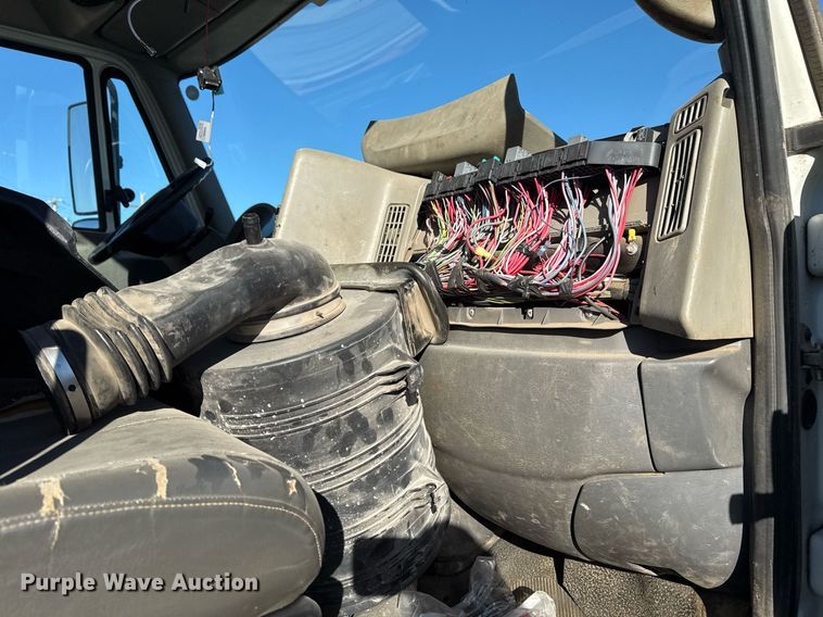 image for item EG7953 2008 International 4400 utility / service truck