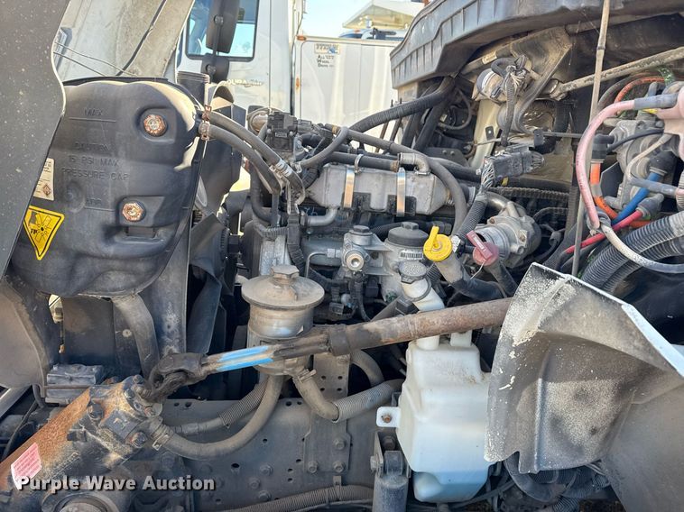 image for item EG7953 2008 International 4400 utility / service truck