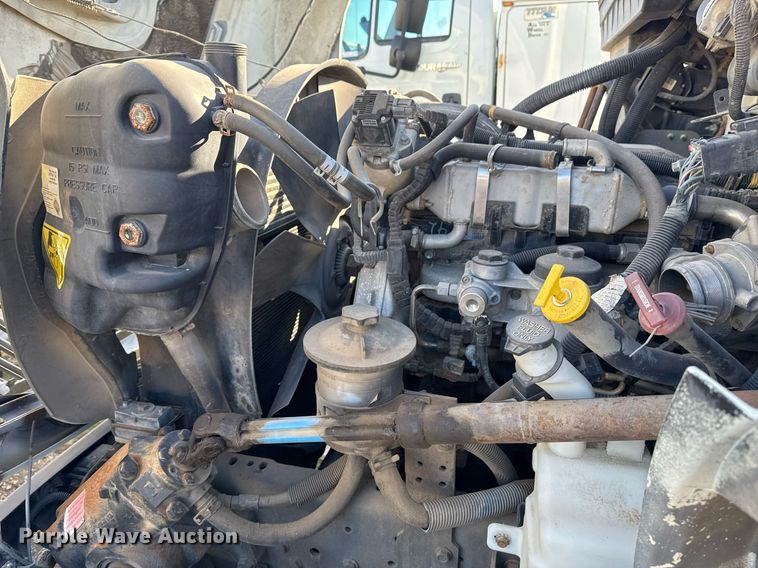 image for item EG7953 2008 International 4400 utility / service truck