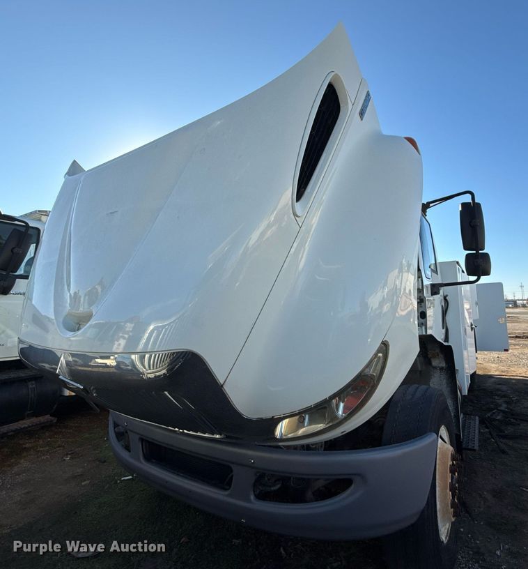 image for item EG7953 2008 International 4400 utility / service truck