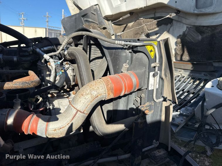 image for item EG7953 2008 International 4400 utility / service truck