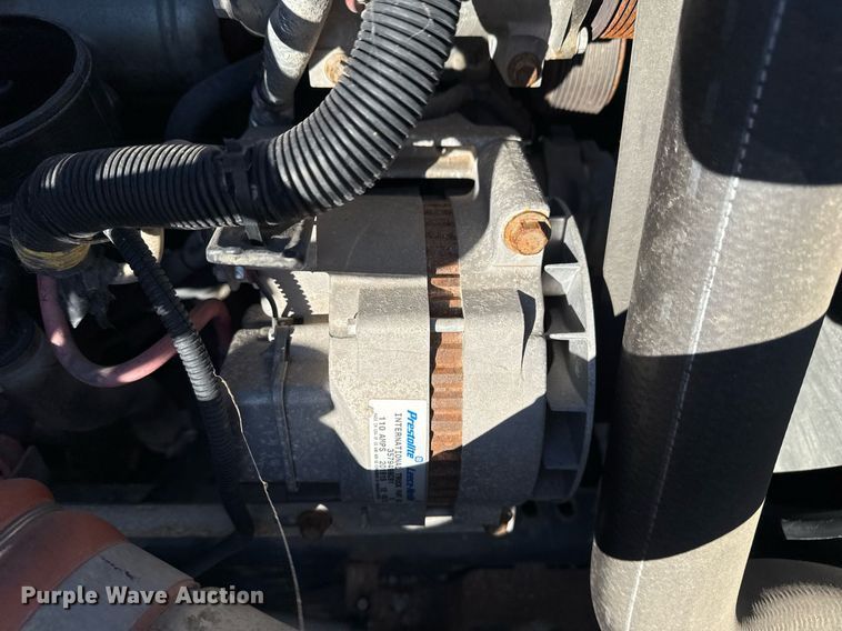 image for item EG7953 2008 International 4400 utility / service truck