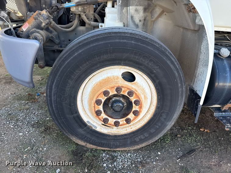 image for item EG7953 2008 International 4400 utility / service truck