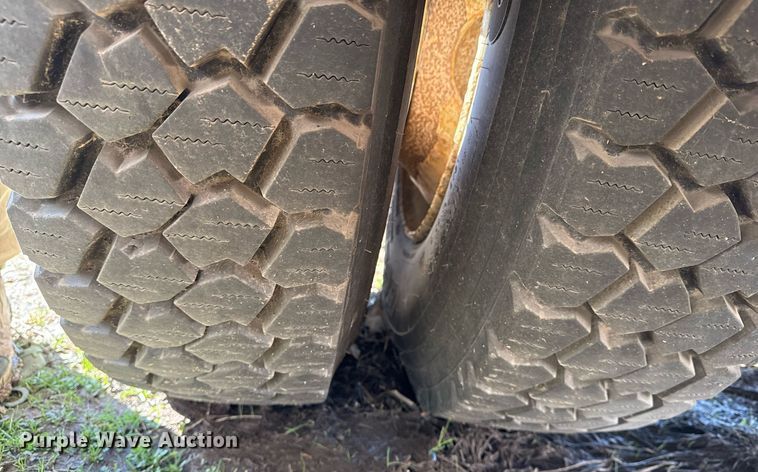 image for item EG7953 2008 International 4400 utility / service truck