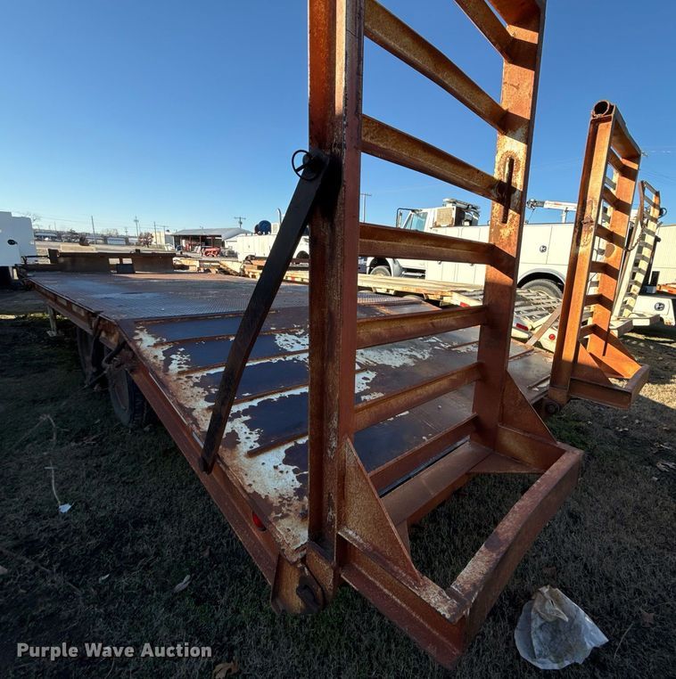 image for item EG7954 2001 Evaco Enterprises equipment trailer