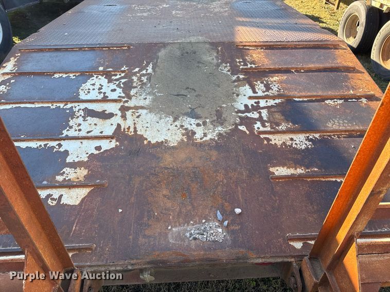 image for item EG7954 2001 Evaco Enterprises equipment trailer