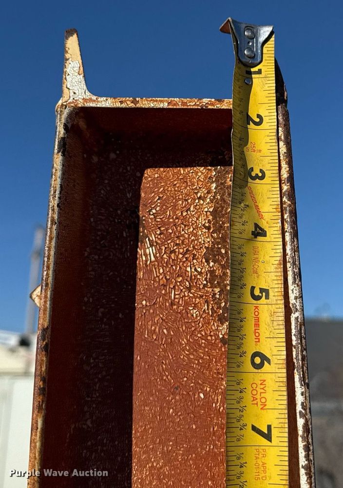 image for item EG7954 2001 Evaco Enterprises equipment trailer