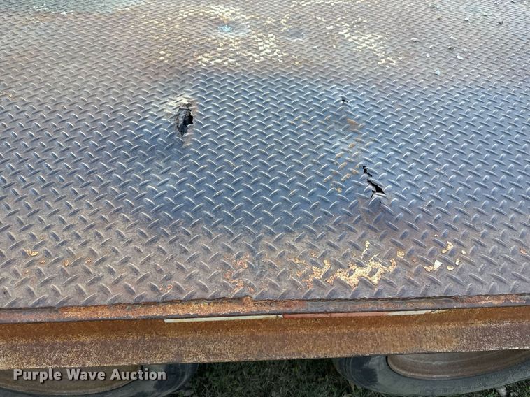 image for item EG7954 2001 Evaco Enterprises equipment trailer