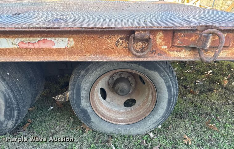 image for item EG7954 2001 Evaco Enterprises equipment trailer