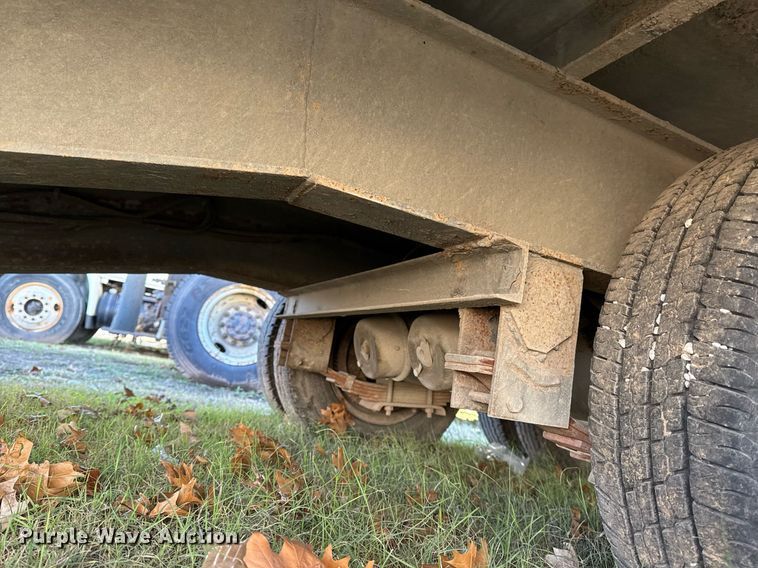 image for item EG7954 2001 Evaco Enterprises equipment trailer