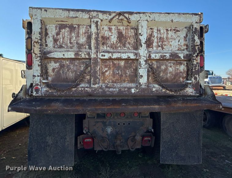 image for item EG7955 2010 International 7400 dump truck