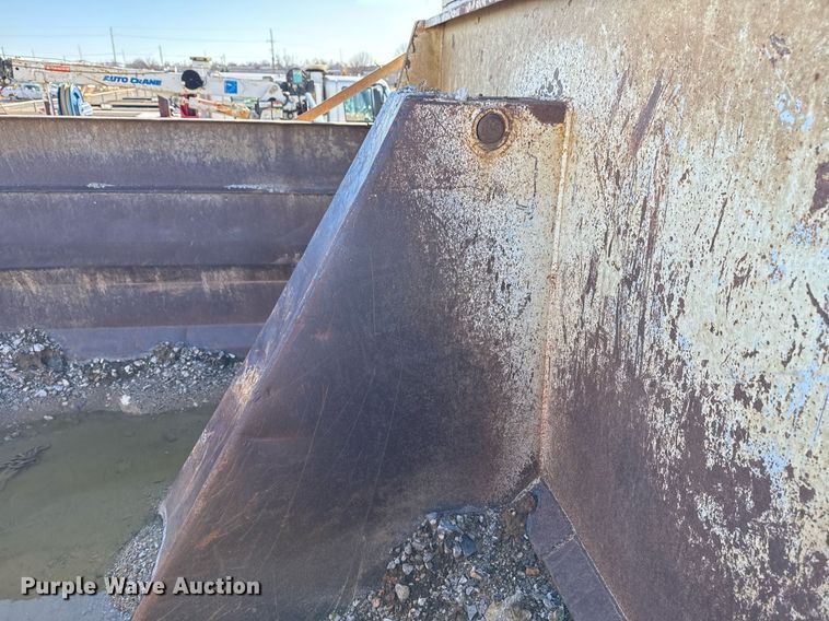 image for item EG7955 2010 International 7400 dump truck