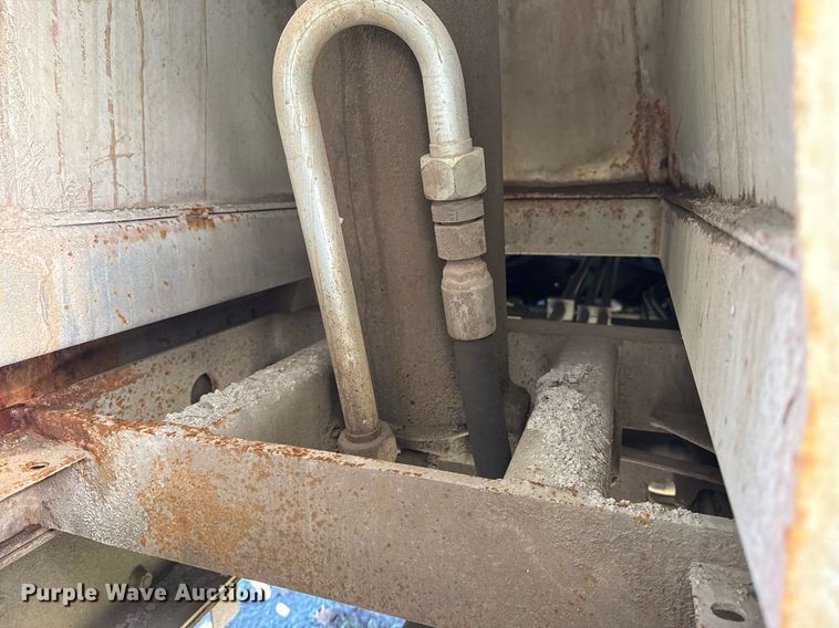 image for item EG7955 2010 International 7400 dump truck