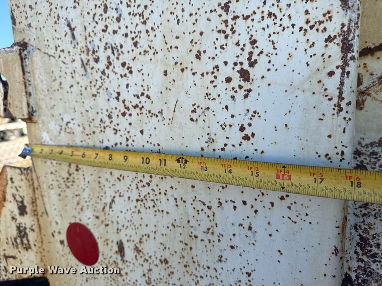 image for item EG7955 2010 International 7400 dump truck