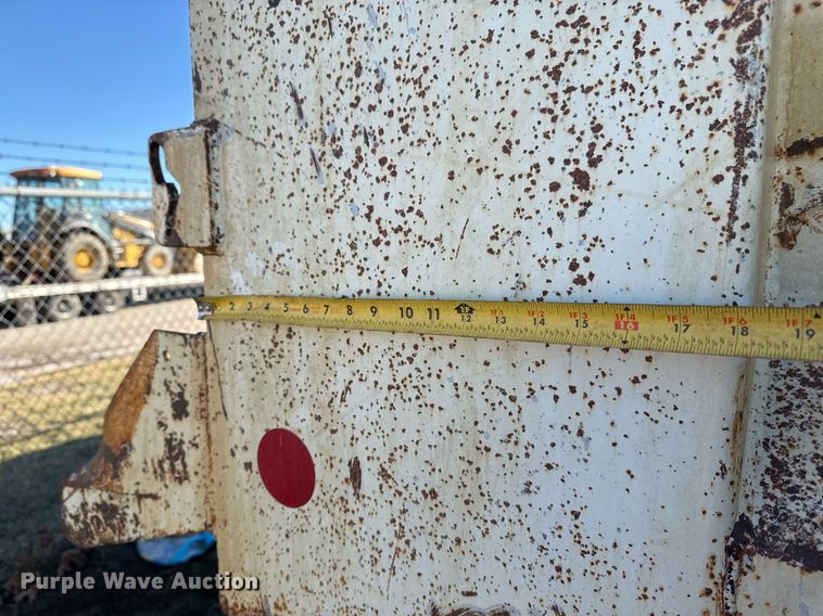 image for item EG7955 2010 International 7400 dump truck