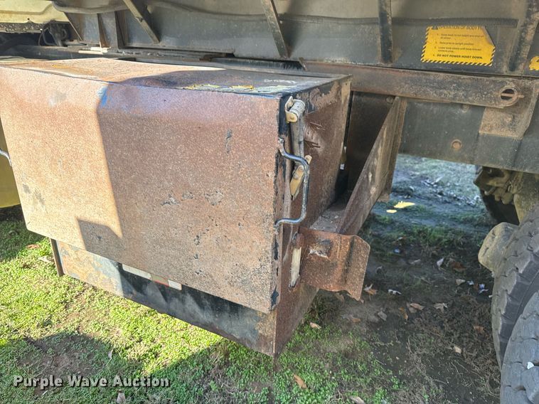 image for item EG7955 2010 International 7400 dump truck