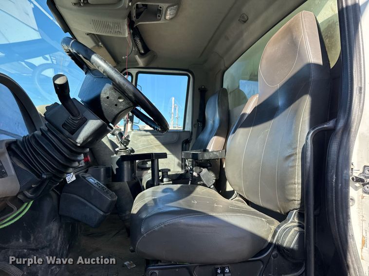 image for item EG7955 2010 International 7400 dump truck