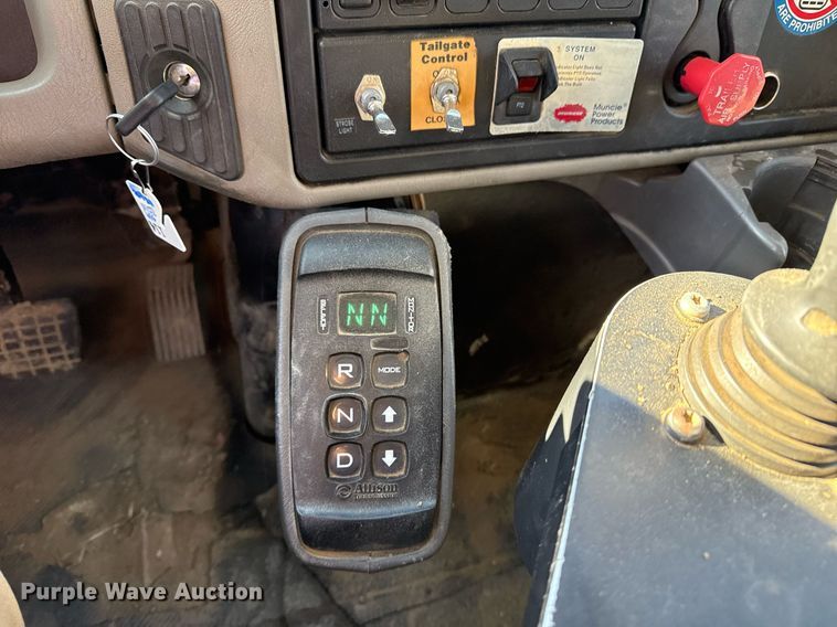 image for item EG7955 2010 International 7400 dump truck