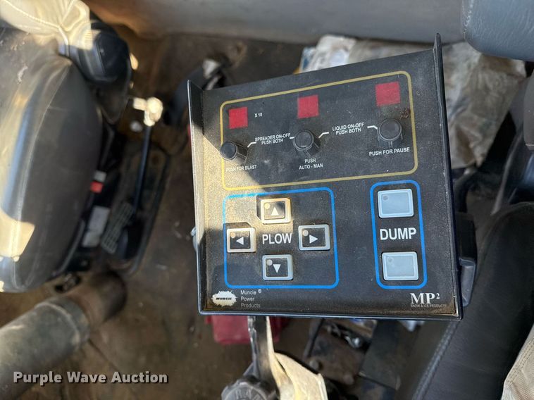 image for item EG7955 2010 International 7400 dump truck