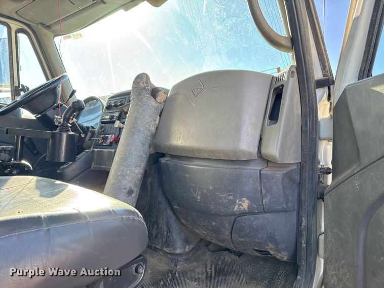 image for item EG7955 2010 International 7400 dump truck