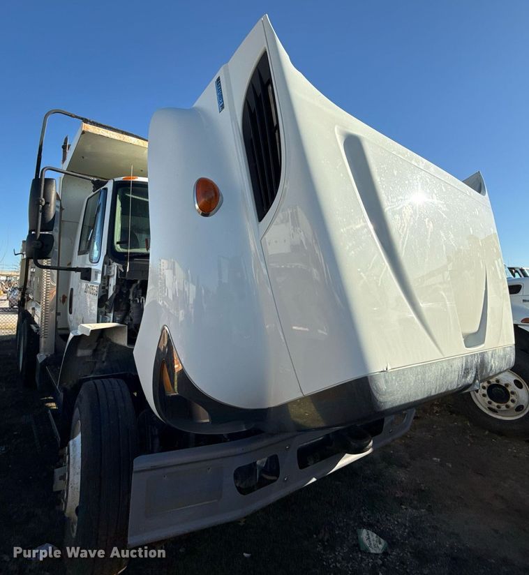 image for item EG7955 2010 International 7400 dump truck