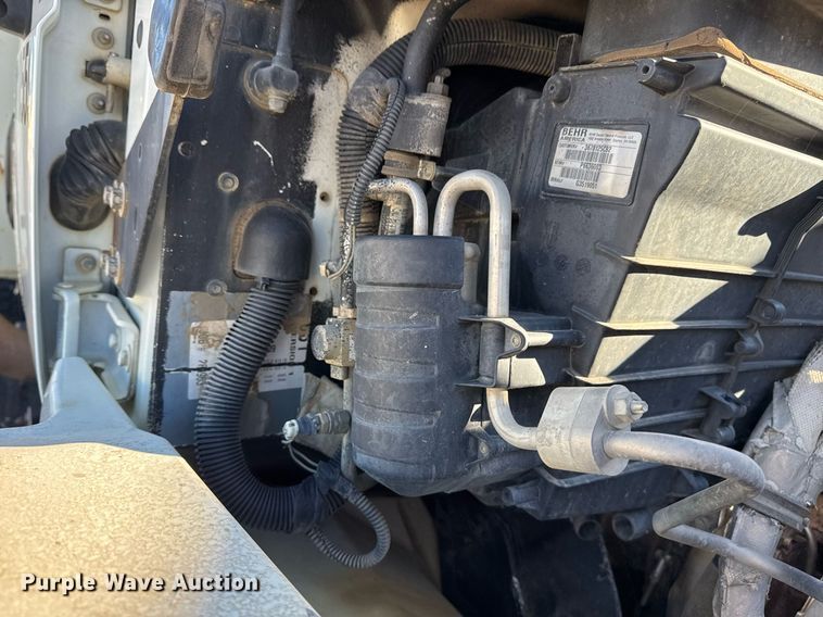 image for item EG7955 2010 International 7400 dump truck