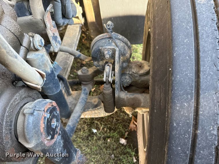 image for item EG7955 2010 International 7400 dump truck