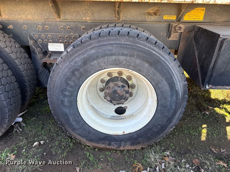 image for item EG7955 2010 International 7400 dump truck