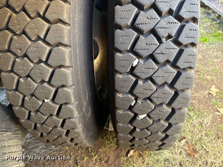 image for item EG7955 2010 International 7400 dump truck