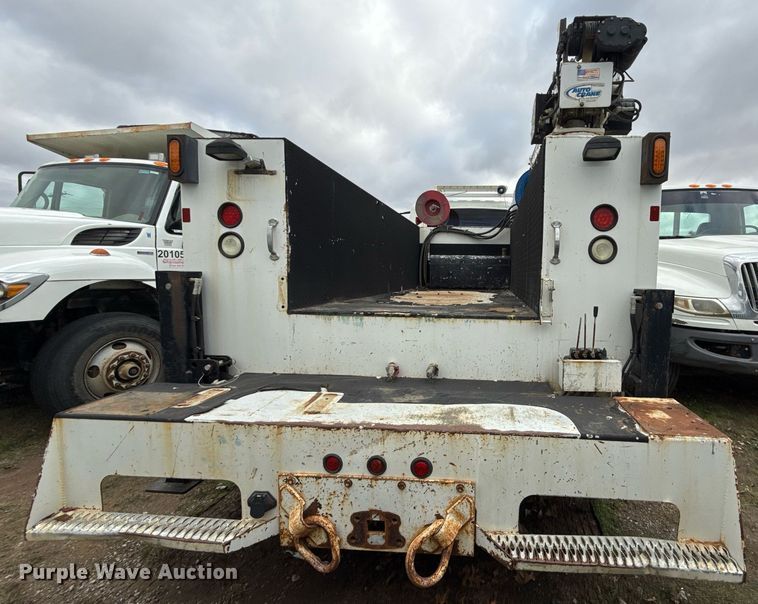 image for item EG7956 2008 International 4400 utility / service truck