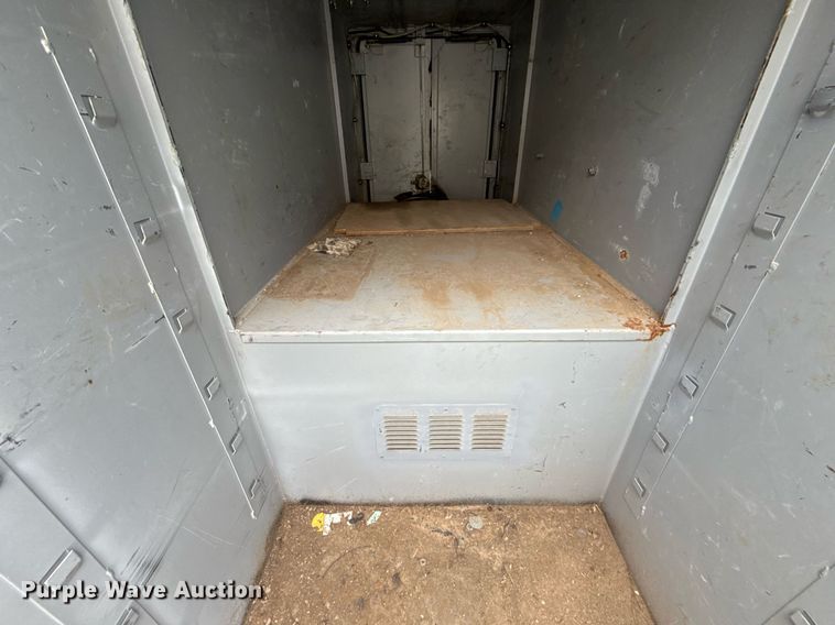 image for item EG7956 2008 International 4400 utility / service truck