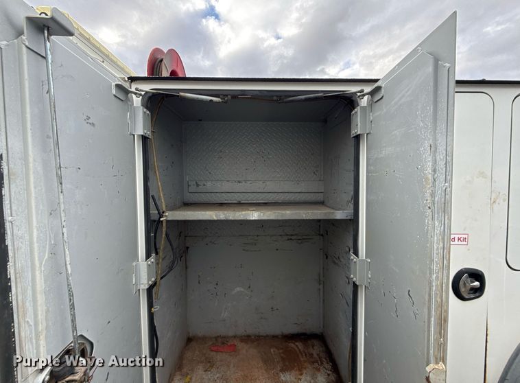 image for item EG7956 2008 International 4400 utility / service truck