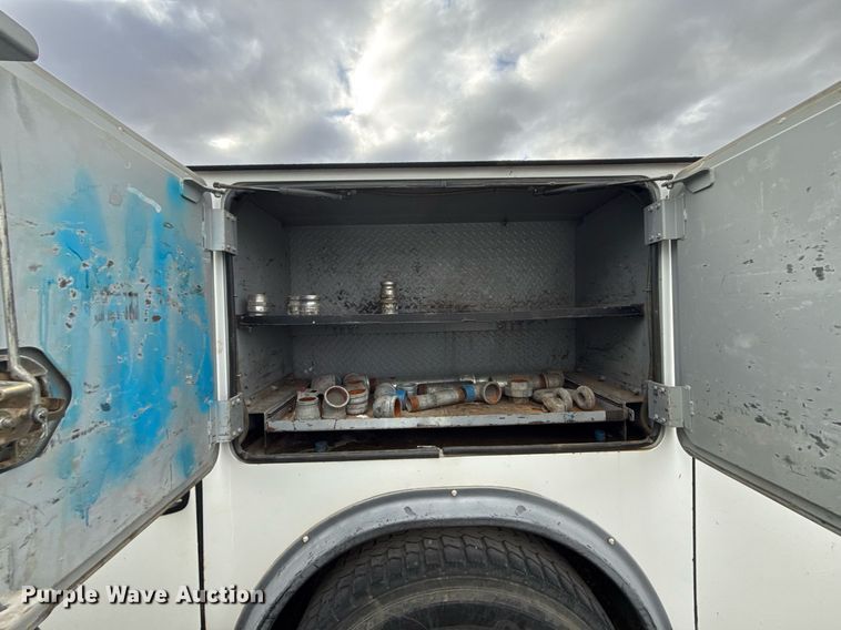 image for item EG7956 2008 International 4400 utility / service truck