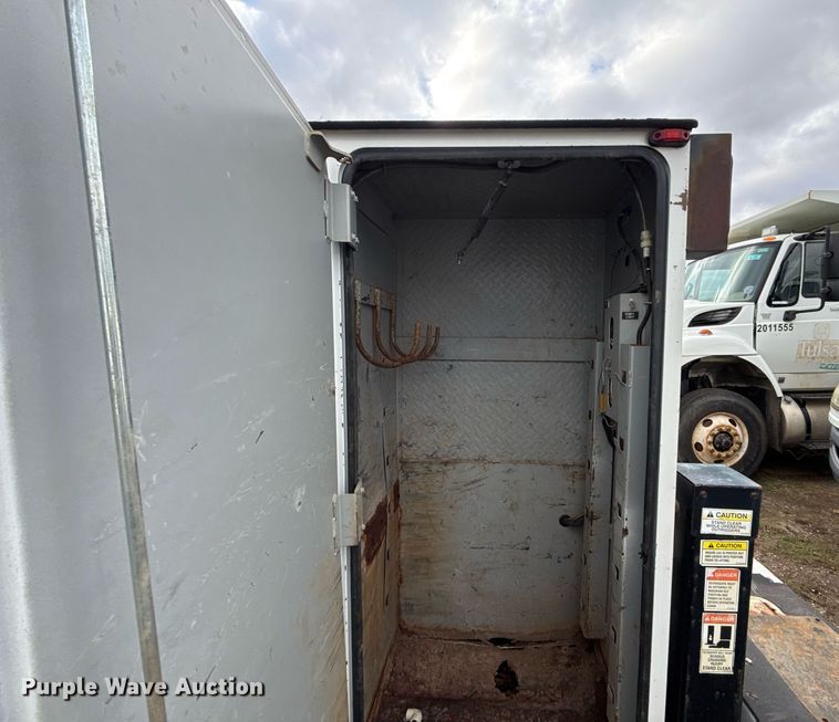 image for item EG7956 2008 International 4400 utility / service truck