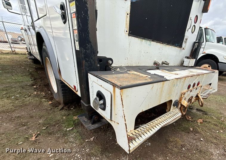 image for item EG7956 2008 International 4400 utility / service truck