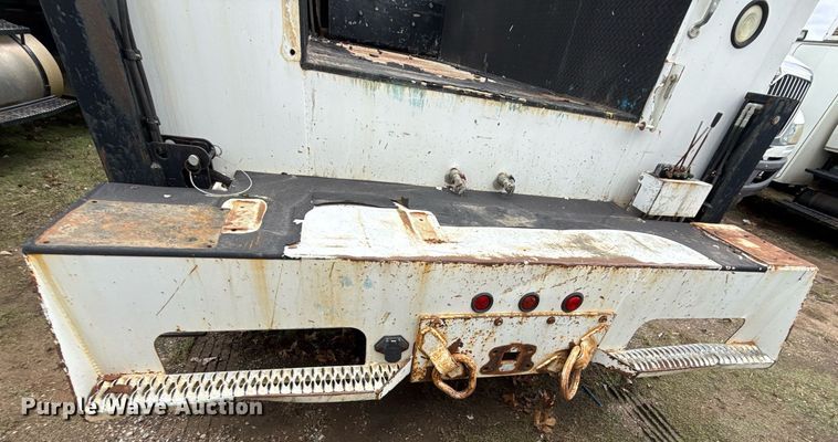 image for item EG7956 2008 International 4400 utility / service truck