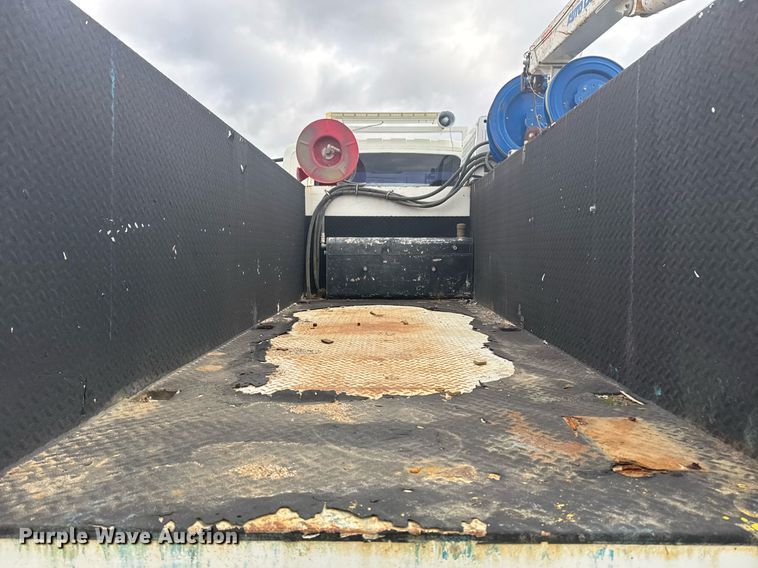 image for item EG7956 2008 International 4400 utility / service truck