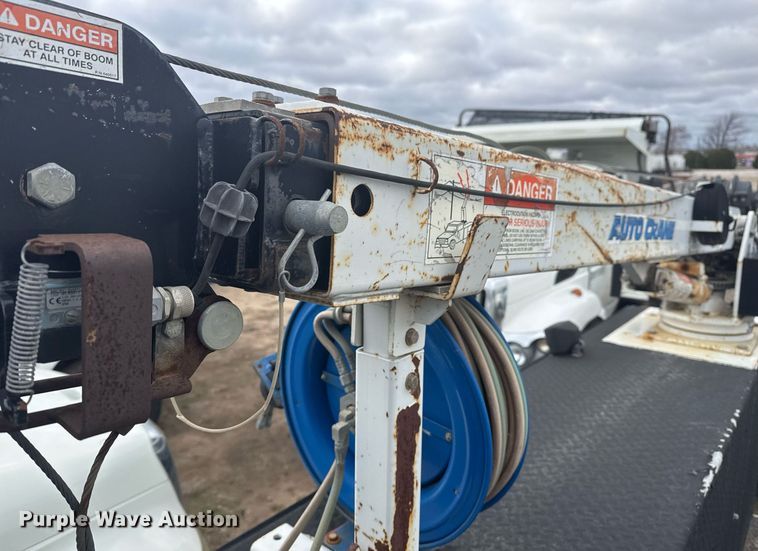 image for item EG7956 2008 International 4400 utility / service truck